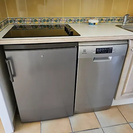 Apartamento T2 Climatise A 100m De La Avec Piscine Et Parking - Fr-1-768-88